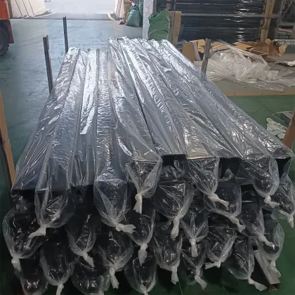 Modern Aluminum Balcony Guardrail with Graphic Design Fence