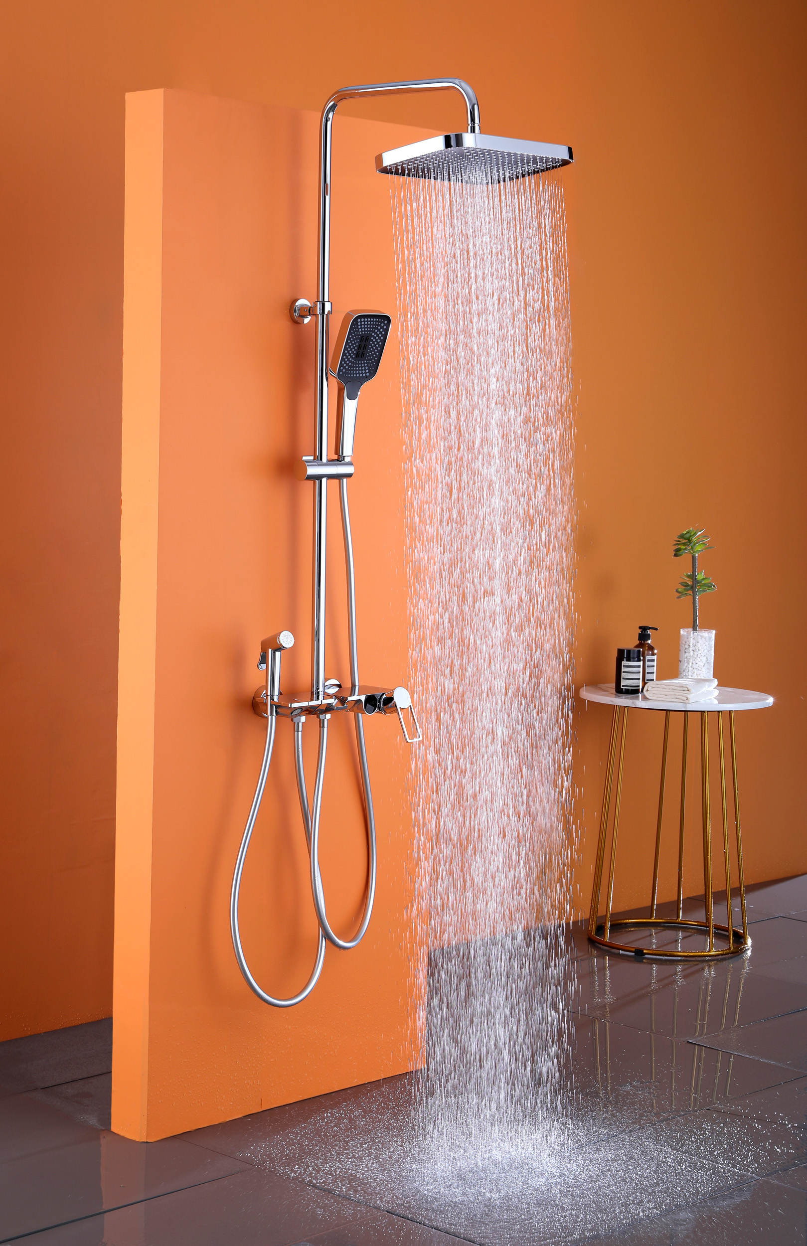 Long life brass shower faucet