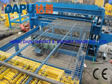 Chicken cage welding machine for mesh panels
