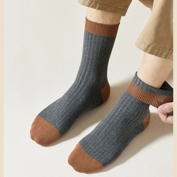 Wholesale Mid-Length Solid Color Cotton Socks for Men