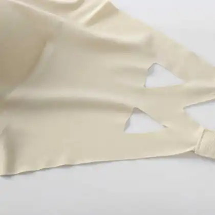 Seamless Ice Silk Strapless Bra with Chest Pads