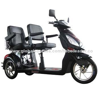 Double-seater three-wheel electric trike/scooter
