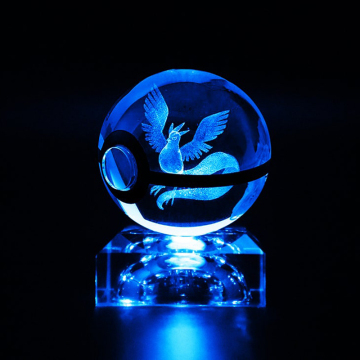 Nuevo clásico de pokebola de vidrio cristalino de 50 mm con luz LED - Regalo de cumpleaños de Kid Toys