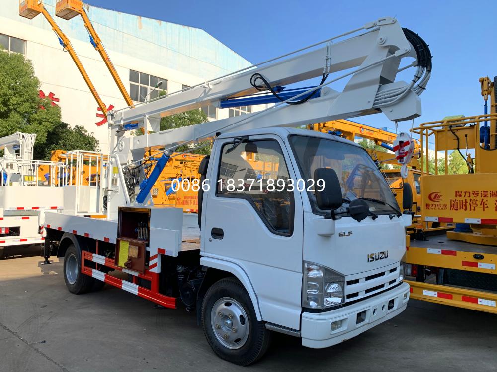 Isuzu Aerial Bucket Truck 1