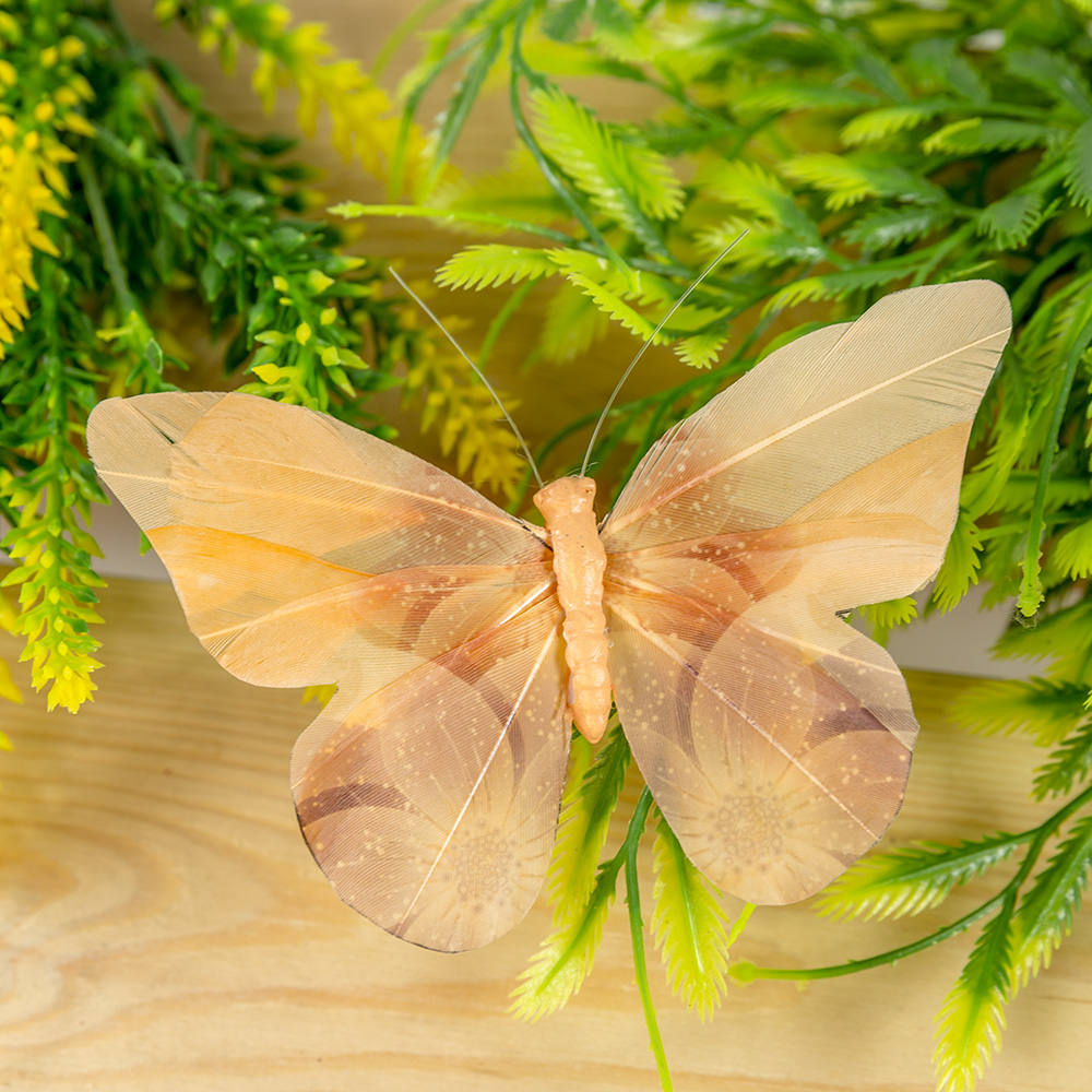 Jardín de infantes de manualidades de mariposas