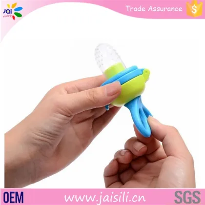 2016 BPA free toys for kids baby food jucier pacifier feeder for baby