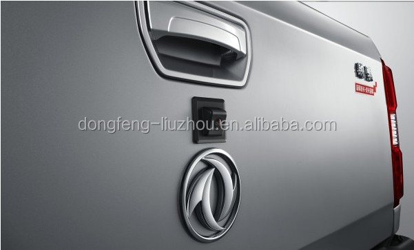 China Dongfeng mini 2WD pickup 4X2 double cab with good quality for sale