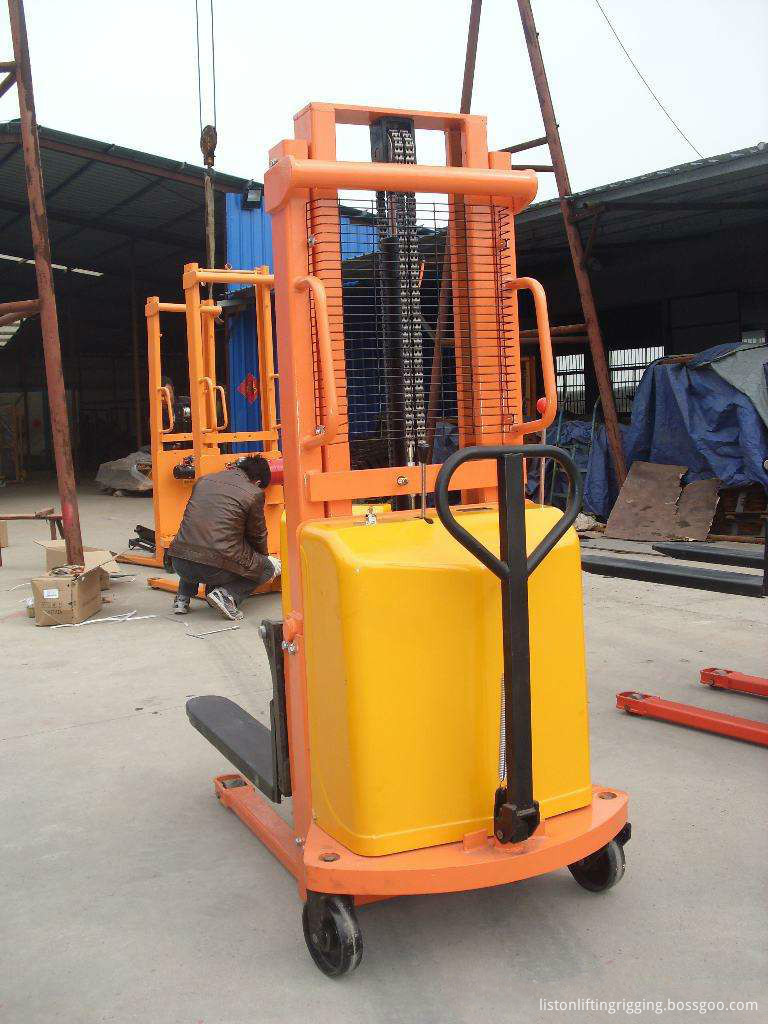 Electric Stacker 2 Ton