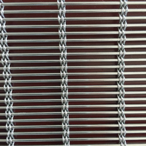 Decorative mesh for building exterior wall