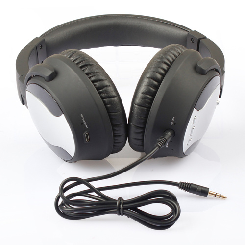 Active noise canceling headphones