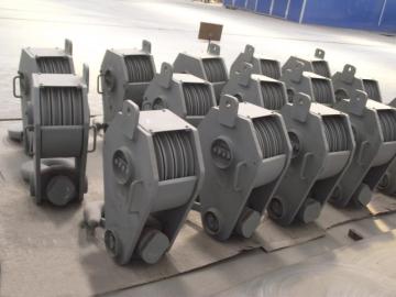 Truck crane hook group