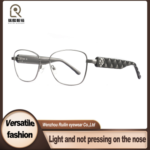 إطارات بصرية نسائية أنيقة للارتداء اليومي