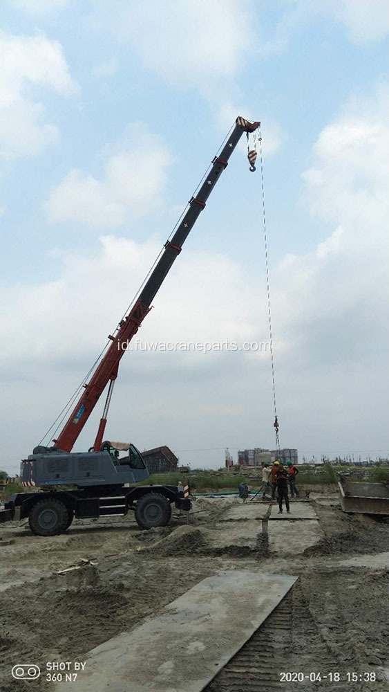 Telescopic Boom Lift Crane untuk Konstruksi Bangunan