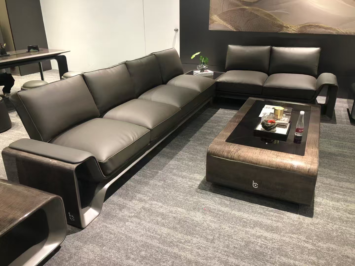 Luxury High End Office Furniture Set Futuristic Modern Ferrary Car Shaped Executive Boss Table with Drawer CEO Office Desk5