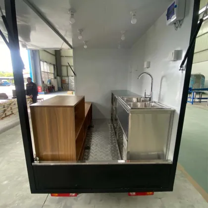 Mobile Gourmet: 3-Wheel Food Innovations