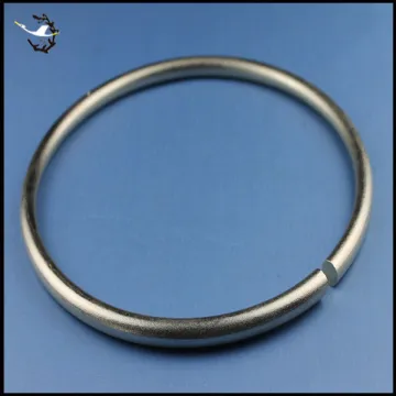 Custom wire wreath forms