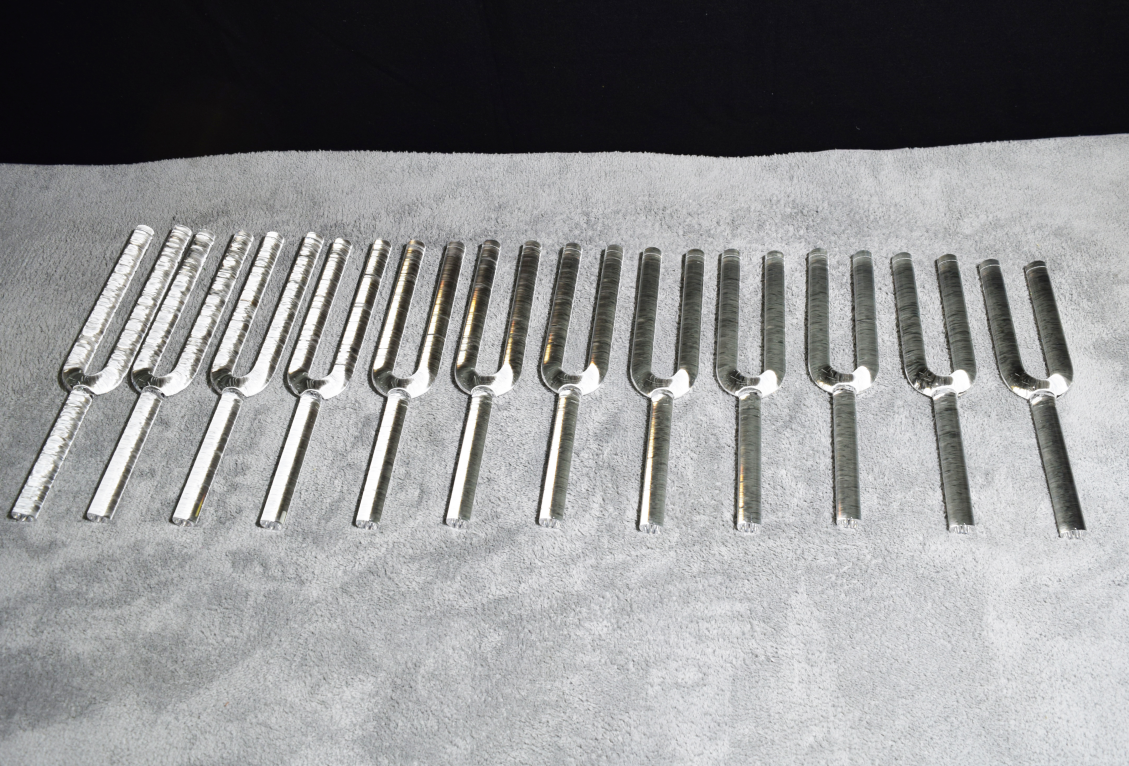 Q're crystal tuning fork