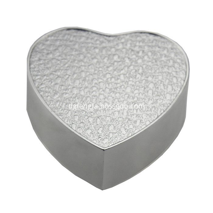 Zinc alloy heart-shaped jewelry box