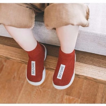 Soft-Sole Baby Learning Shoes: English Alphabet Design, Ideal for Indoor & Outdoor Use