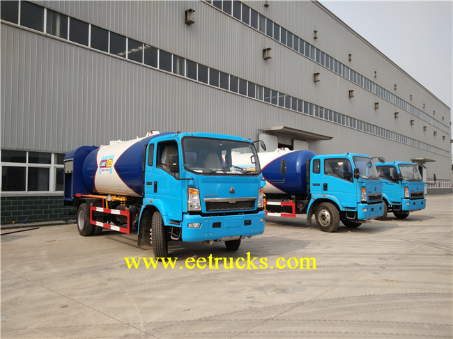 SINOTRUK LPG Cylinder Filling Trucks