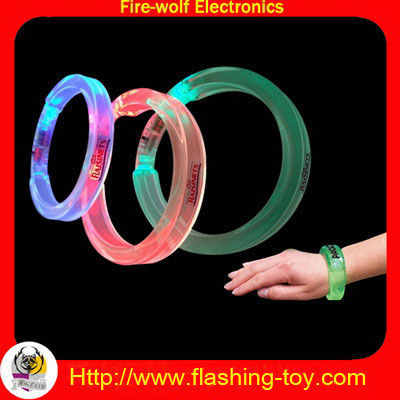 Acrylic Battery Powered Led Flashing Necklaces, Flashing Bracelet Hl-b2122