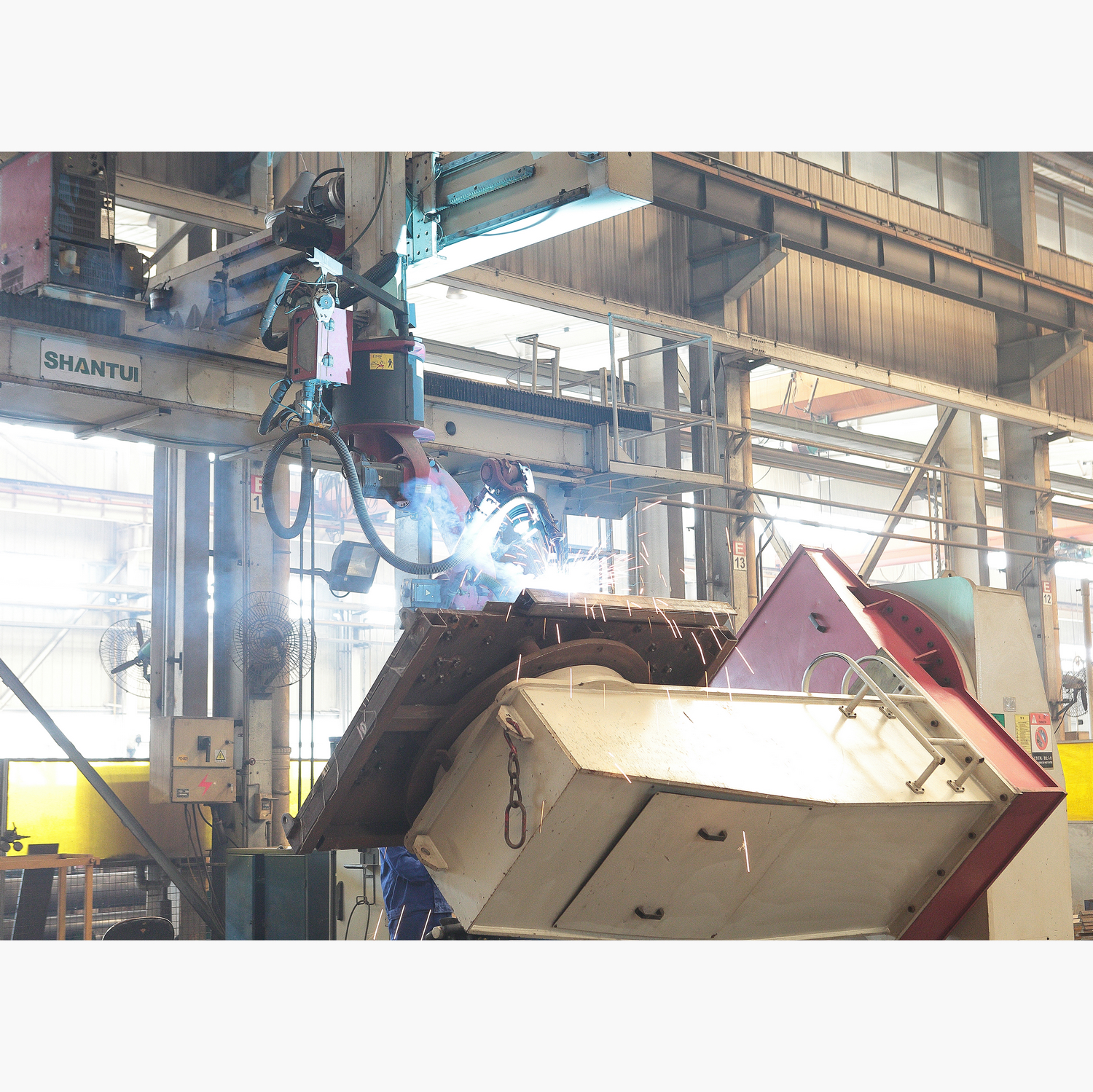 welding robot for excavator