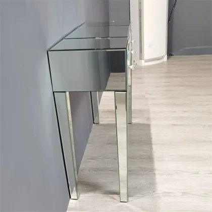 Modern Dressing Table With Mirror
