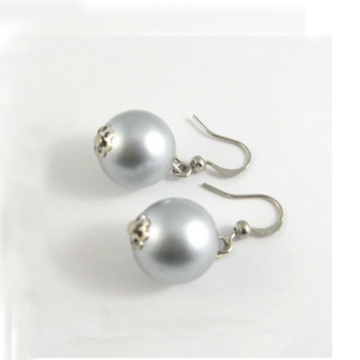 Ladies Fashion Gray Pearl Earrings