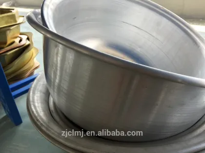 aluminum wok