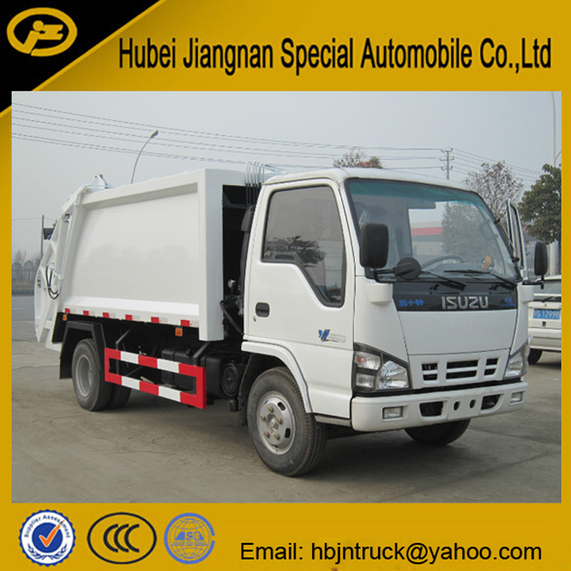 Isuzu Refuse Compactor Truck