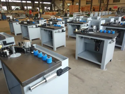 Wood Panels Machinery: Gluing Machines
