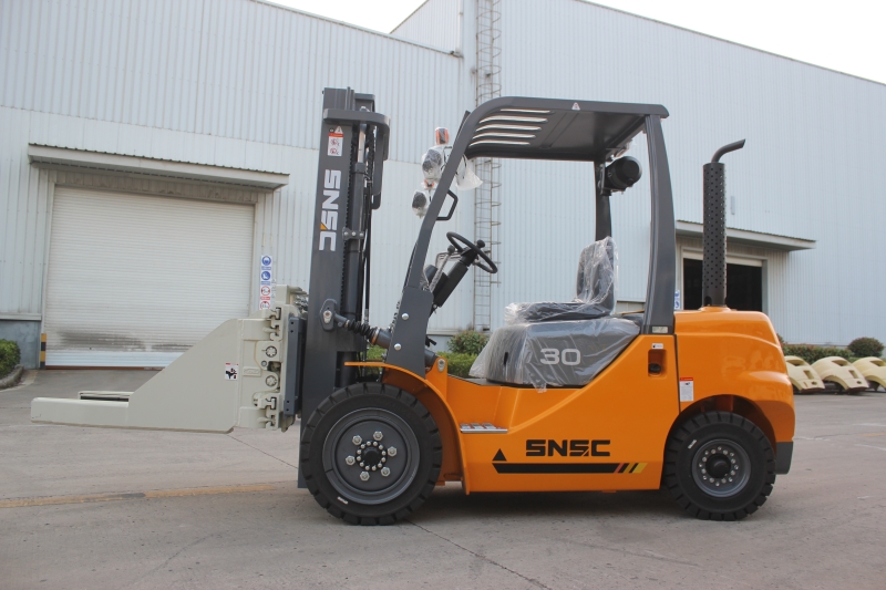 3T Forklift With Block Clamp