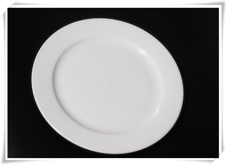 Round ceramic plate