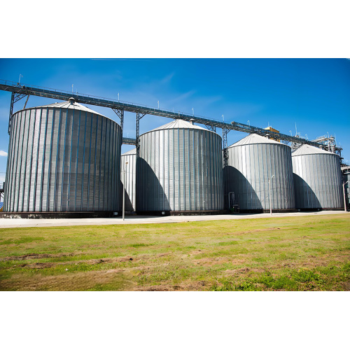 Lightweight thin-walled sand and gravel spiral silo