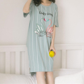 Στυλ χαλαρές καλοκαιρινές αναπνεύσιμες καρτούν τυπωμένες πιτζάμες
