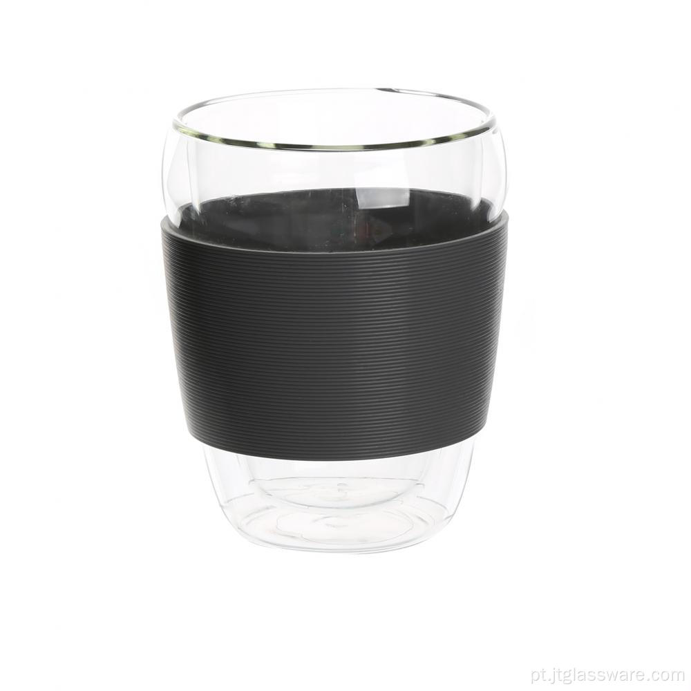 Caneca de vidro de vinho tinto transparente