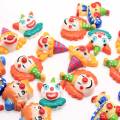 Grappige Clown man Leuke Hars Cabochon Plaksteen Kralen Voor Speelgoed Ambachtelijke Ornamenten Kralen Bureau Telefoon Decor Charms