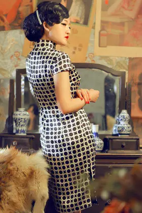 Brown Circle Cheongsam