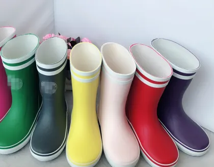 Hot Sell Red Color Waterproof Rubber Kids Rain Boots