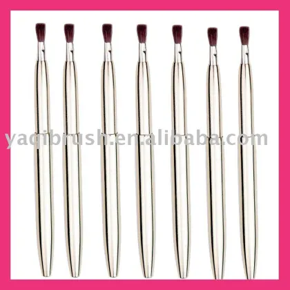 Retractable lip liner brush