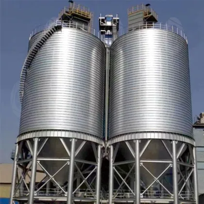 Agricultural machinery feed silo