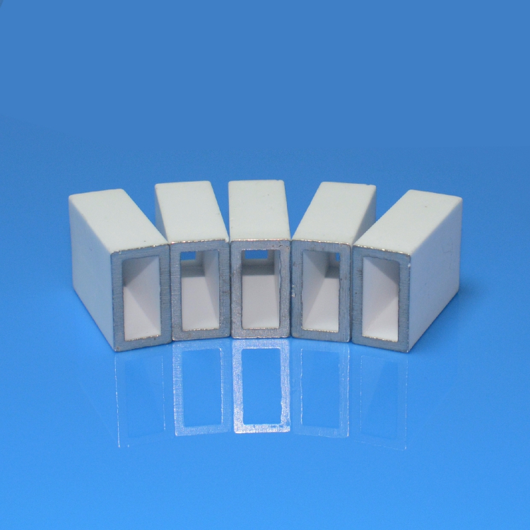 Metallized ceramic housing