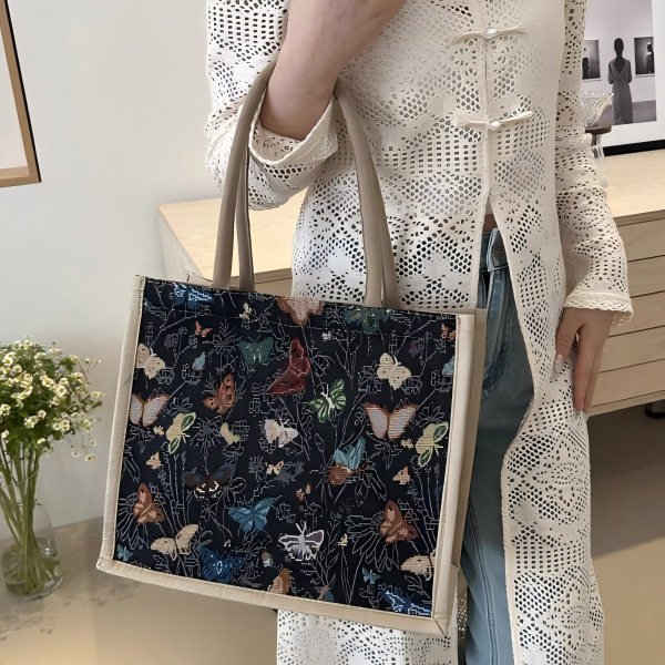 女性用の大容量キャンバストートバッグ Large-capacity canvas tote bag for ladies