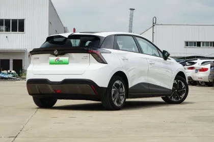 SAIC MG Mulan EV 2023: 460km Long Range 4WD Luxury New Energy Car