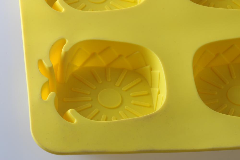 Pineapple shape silicone mold