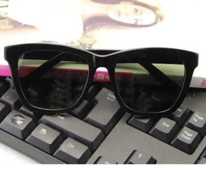 Fashion Design Order the Best Brands of Sunglasses