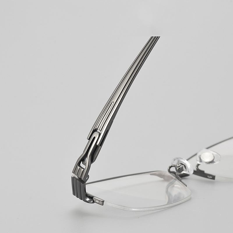 Personalized Titanium Eyeglasses