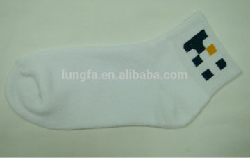Design hot sell new design men's sport socks