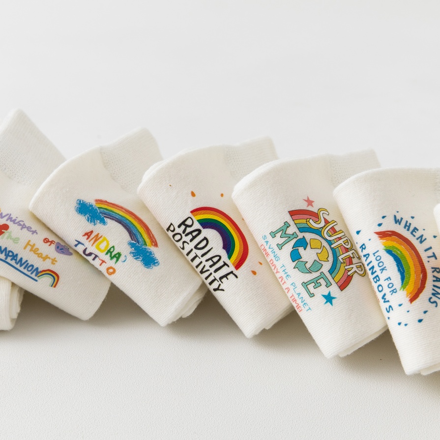 Kumportableng Cotton Socks na may Nakangiting Face Print