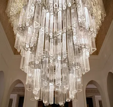 Large crystal chandelier for banquet hall decoration